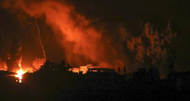Λωρίδα της Γάζας: Σφοδροί ισραηλινοί βομβαρδισμοί στην πόλη Χαν Γιούνις
