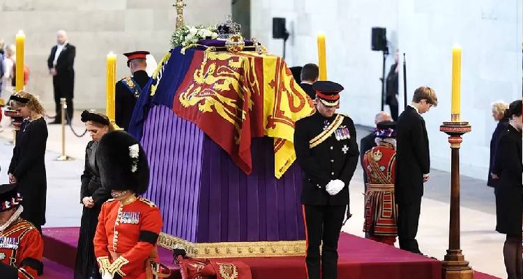 Βρετανία : 2000 επίσημοι στην κηδεία της βασίλισσας Ελισάβετ Β’
