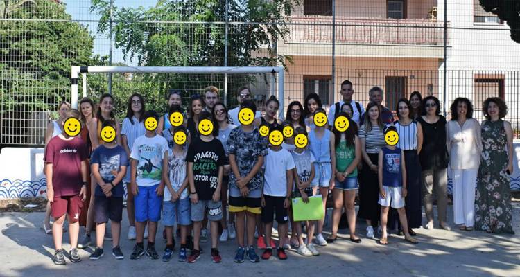 Οι φοιτητές της Λήμνου έβαψαν το 3ο Δημοτικό Σχολείο Μύρινας και μοίρασαν χαμόγελα στους μαθητές