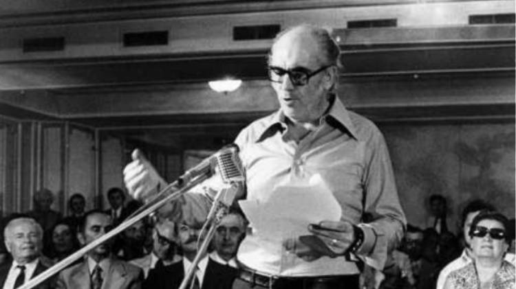 3η Σεπτεμβρίου: 46 χρόνια από την ίδρυση του ΠΑΣΟΚ
